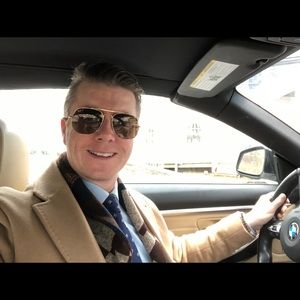 Meet your Posher, Adam